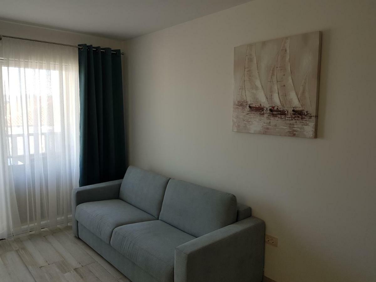 Apartmani Marella Donji Seget Buitenkant foto