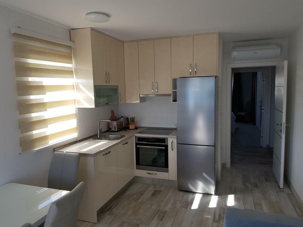 Apartmani Marella Donji Seget Buitenkant foto
