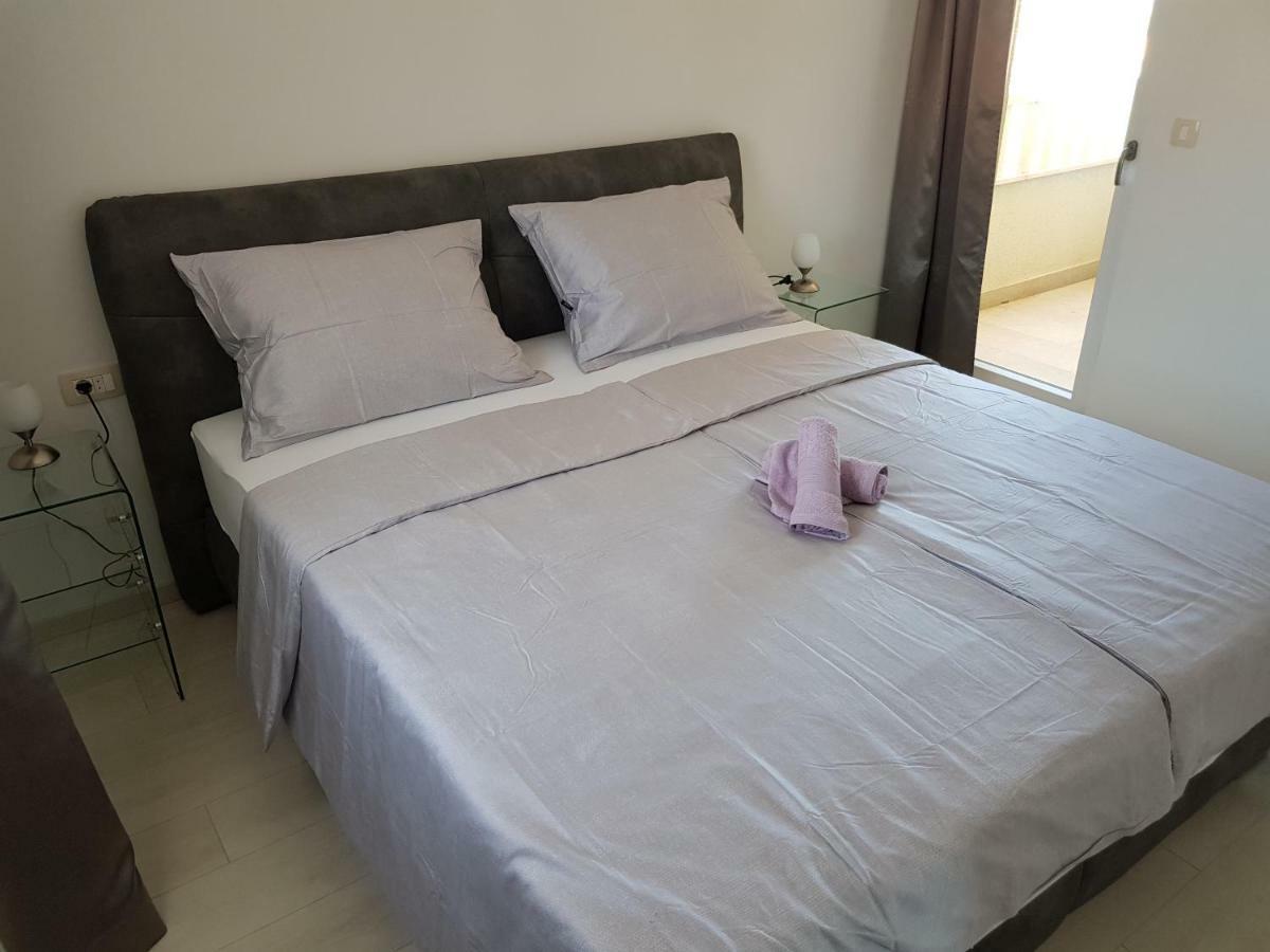 Apartmani Marella Donji Seget Buitenkant foto