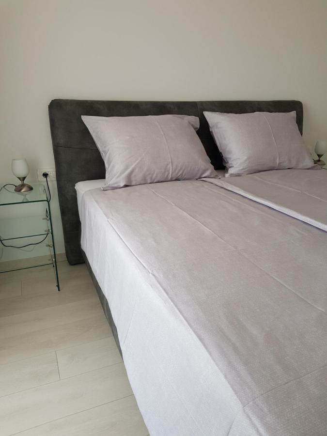 Apartmani Marella Donji Seget Buitenkant foto